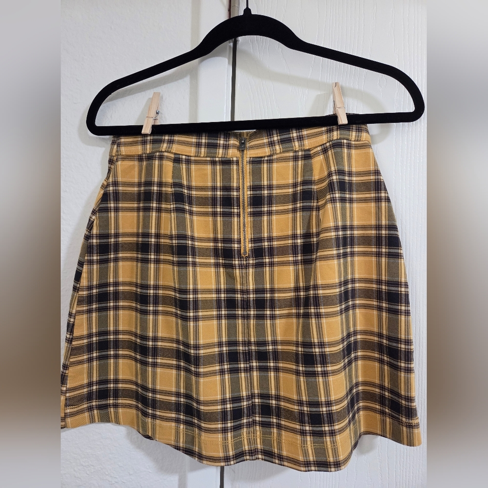 Hollister Yellow and Black Plaid Skirt - Picture 5 of 5